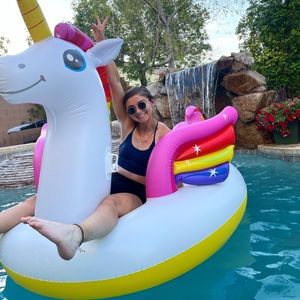 Meet your Posher, Noelle